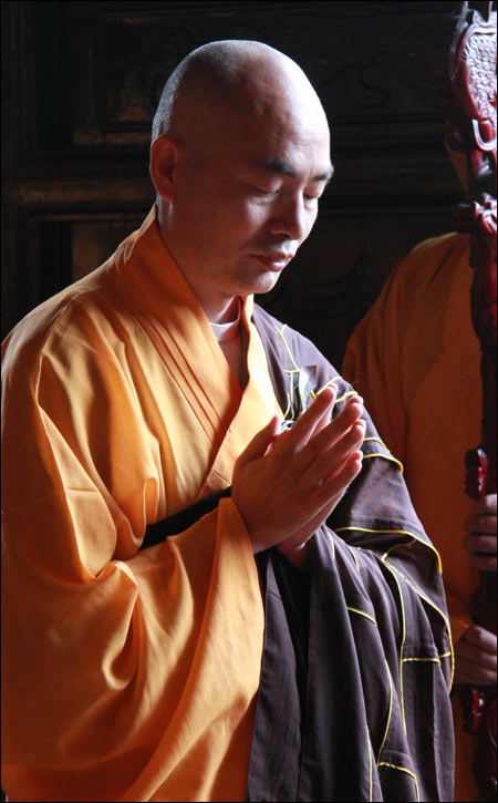 济群法师为戒幢佛学研究所学员传授菩提心戒